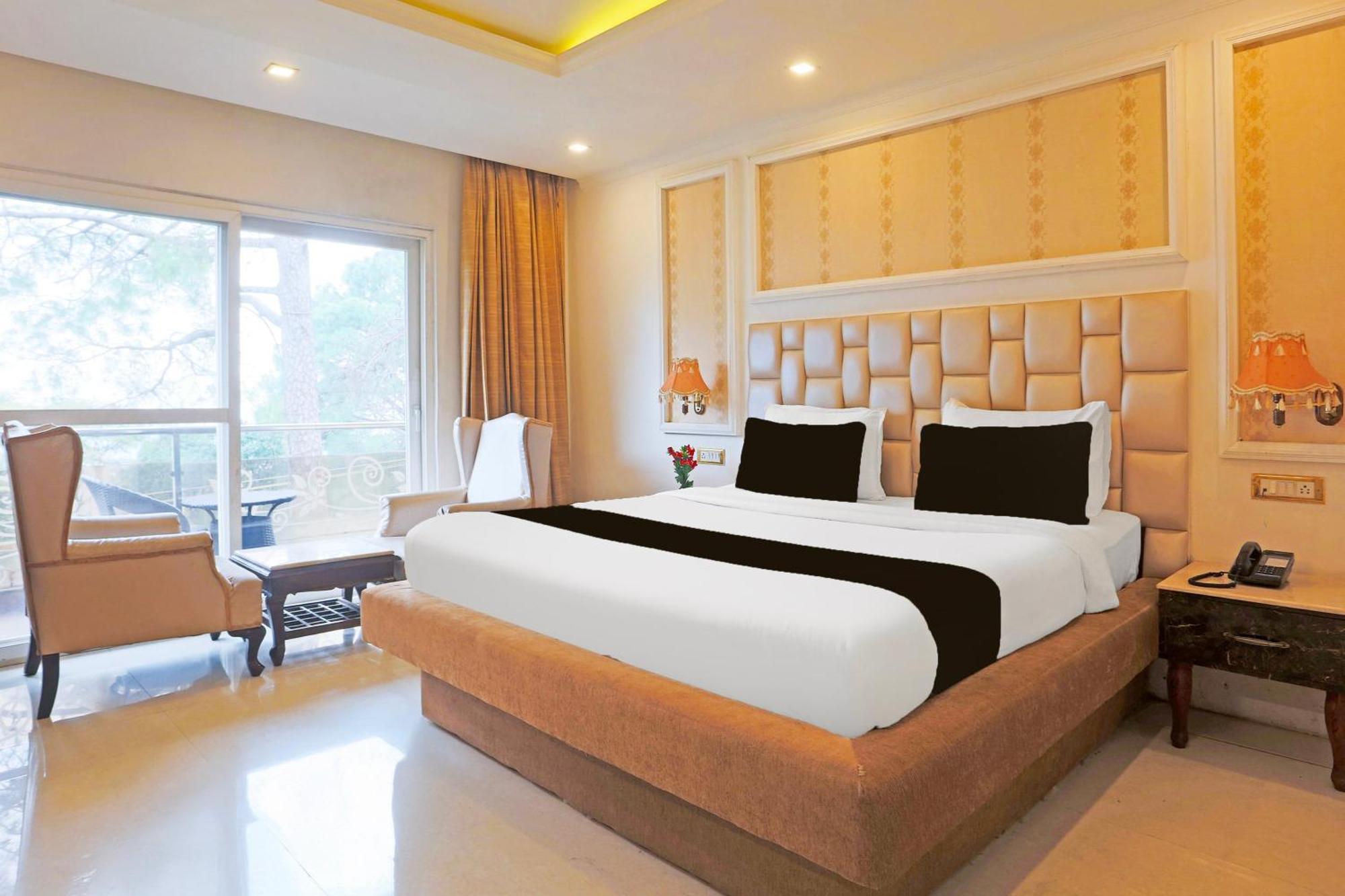 Super Townhouse Oak Dharamshala Near Maximus Mall Luaran gambar