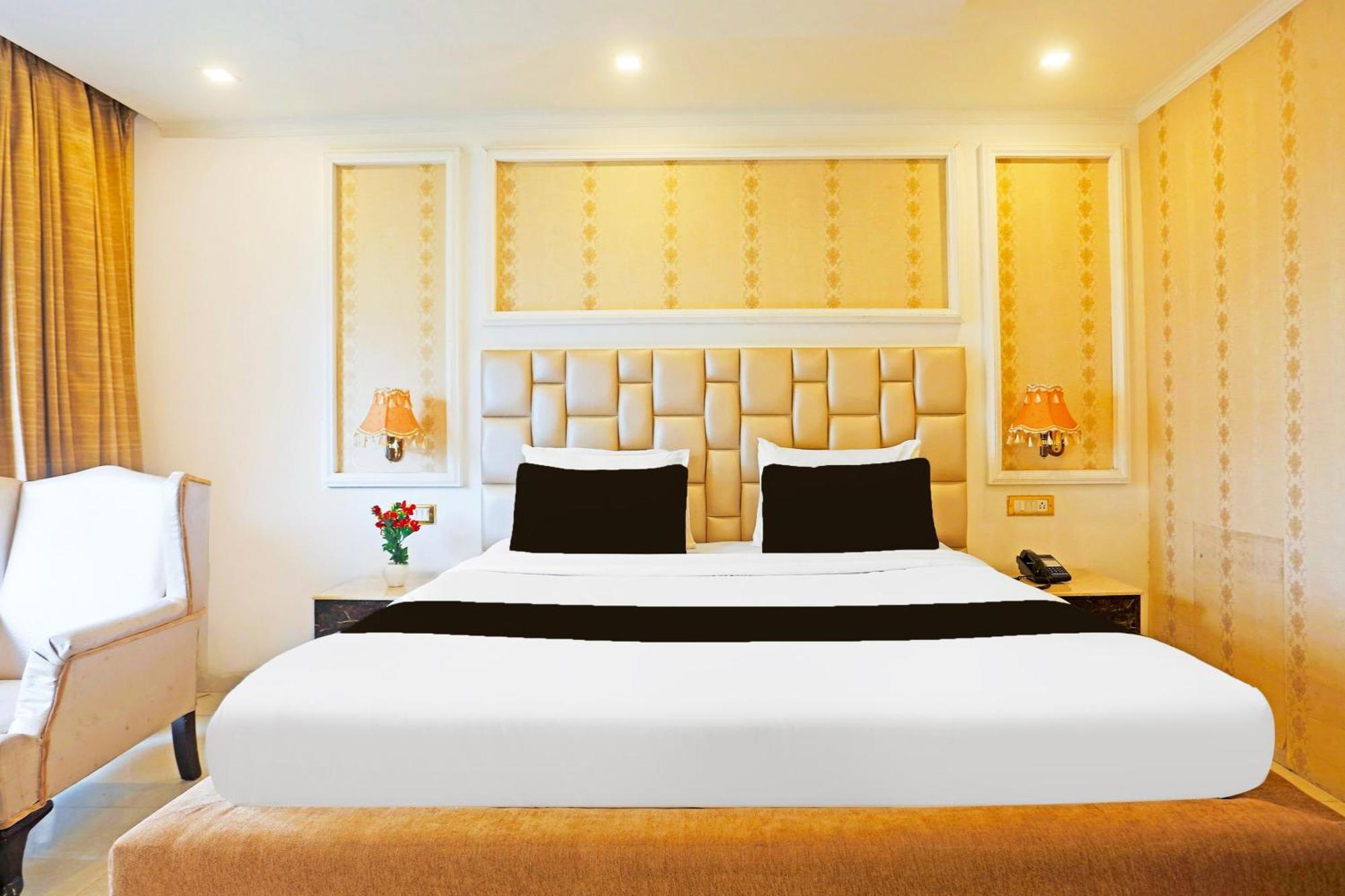 Super Townhouse Oak Dharamshala Near Maximus Mall Luaran gambar