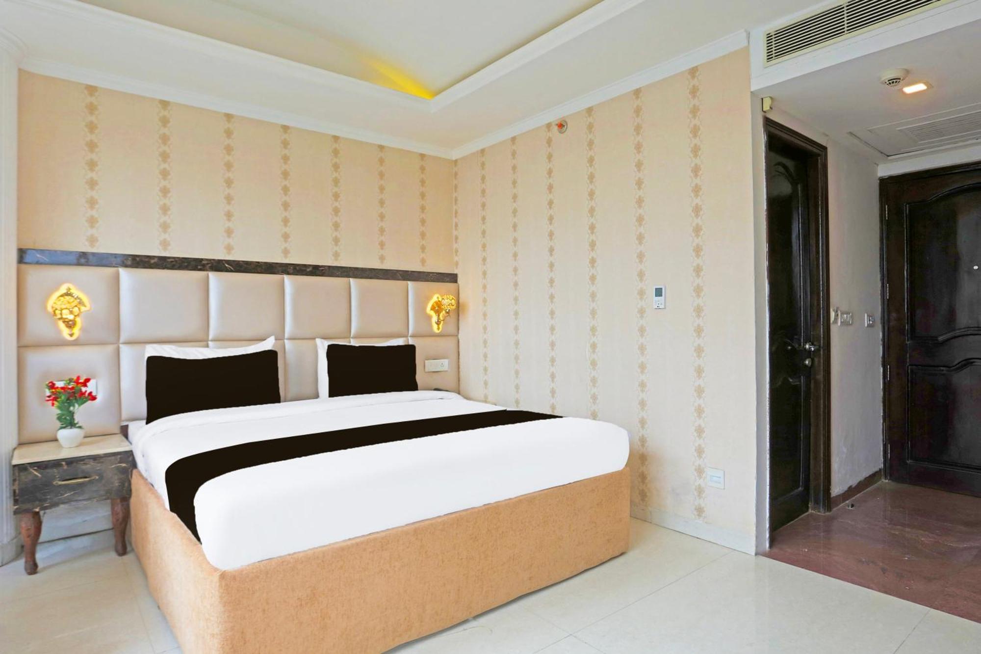 Super Townhouse Oak Dharamshala Near Maximus Mall Luaran gambar