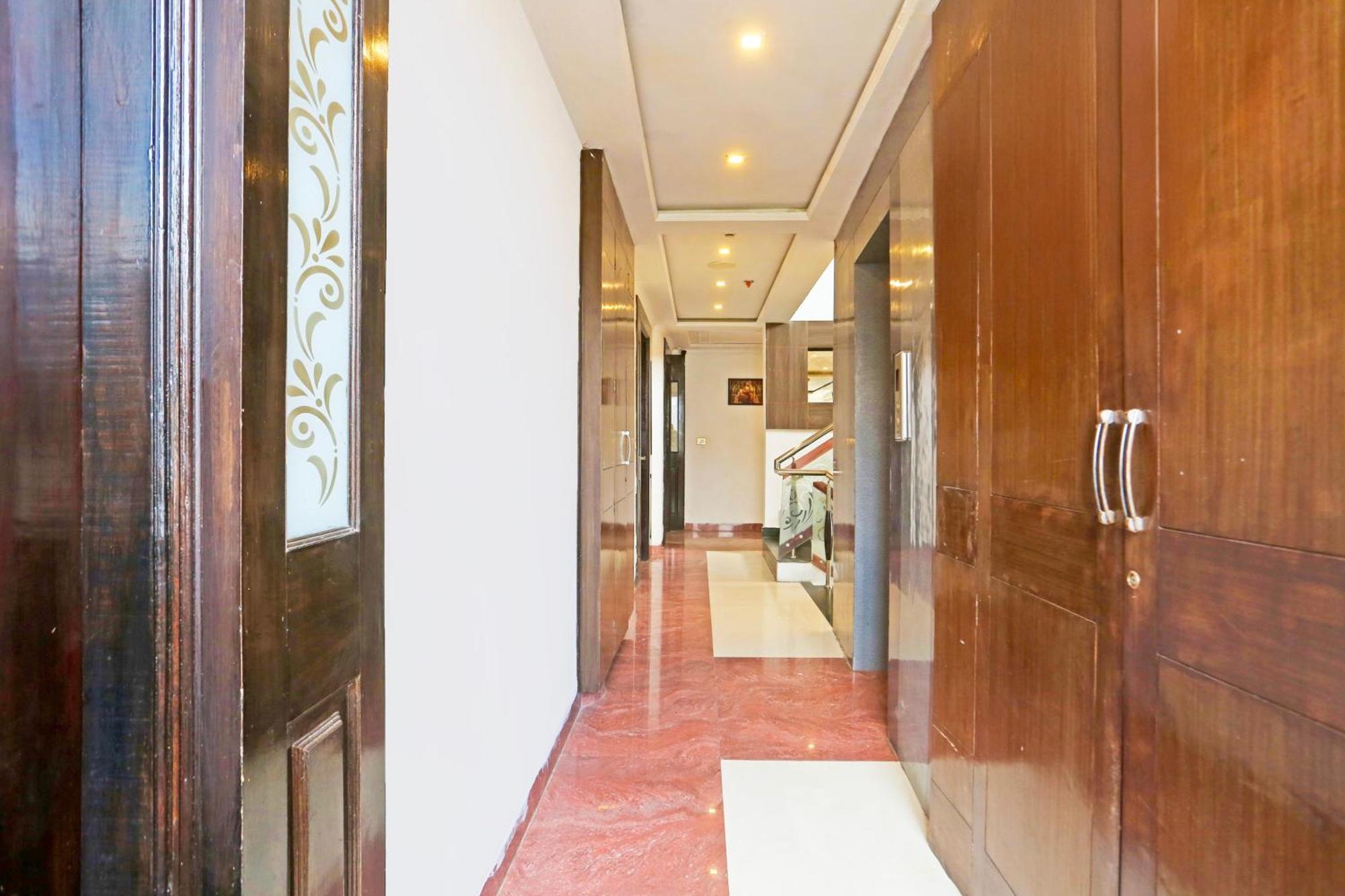 Super Townhouse Oak Dharamshala Near Maximus Mall Luaran gambar
