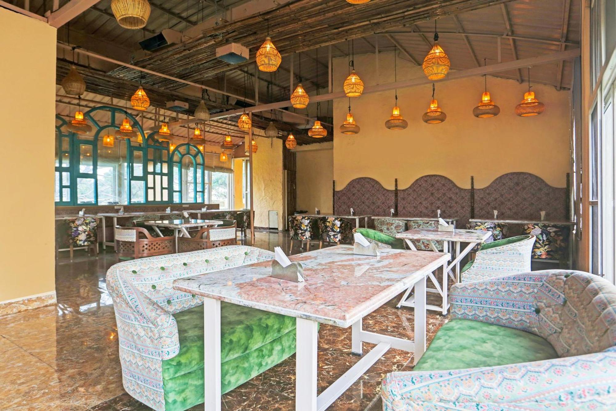 Super Townhouse Oak Dharamshala Near Maximus Mall Luaran gambar