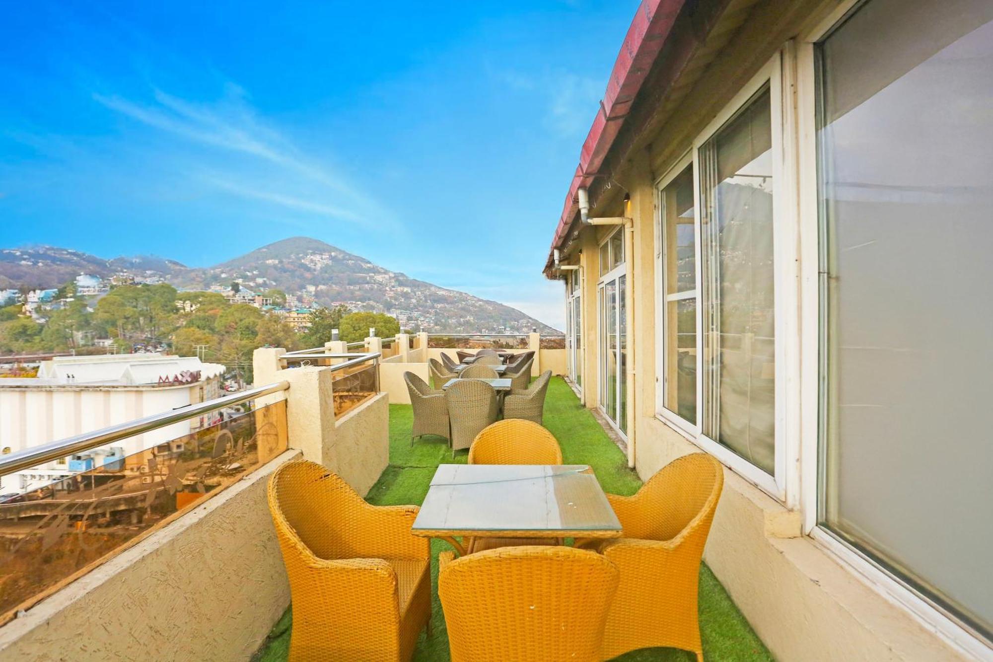 Super Townhouse Oak Dharamshala Near Maximus Mall Luaran gambar