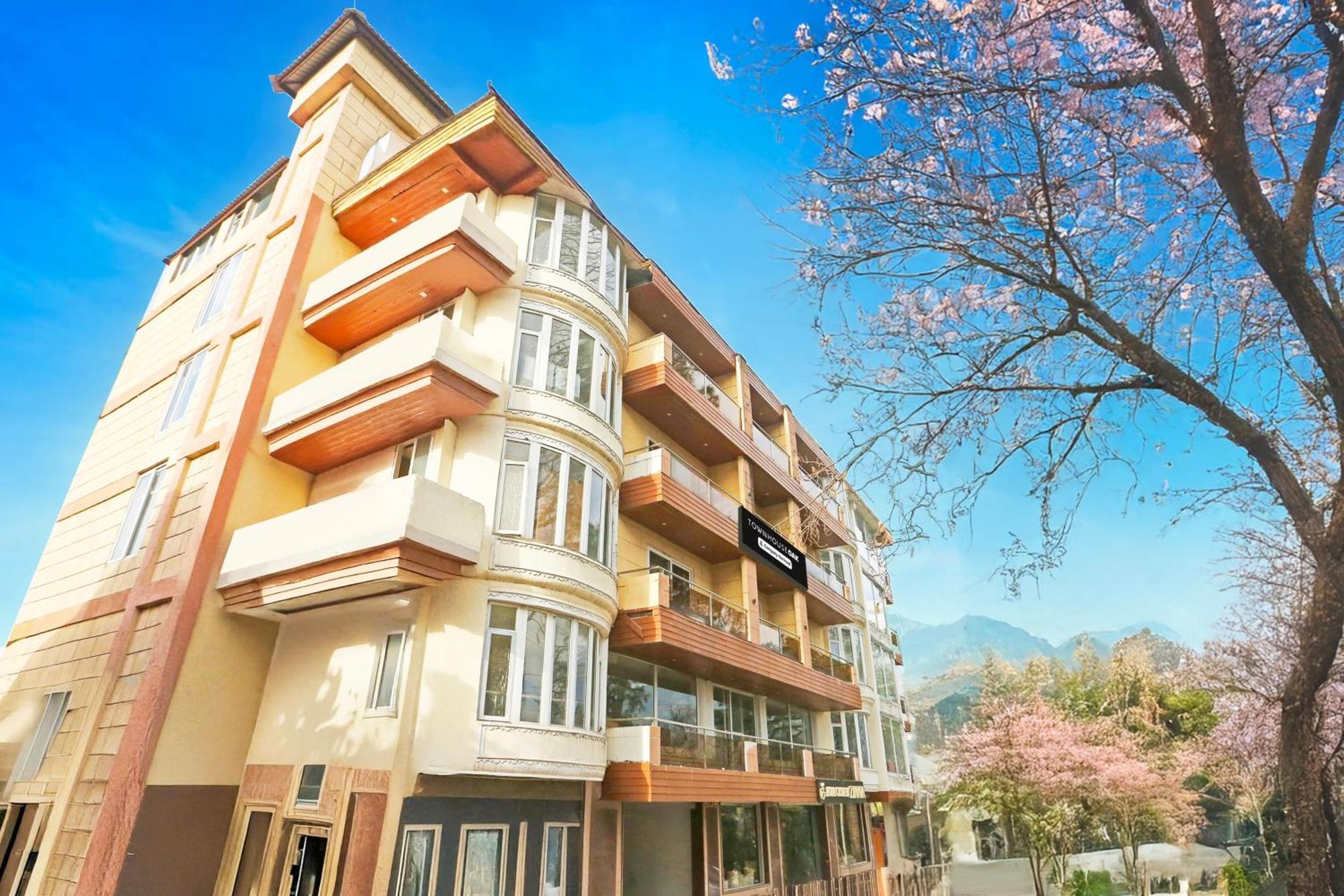 Super Townhouse Oak Dharamshala Near Maximus Mall Luaran gambar